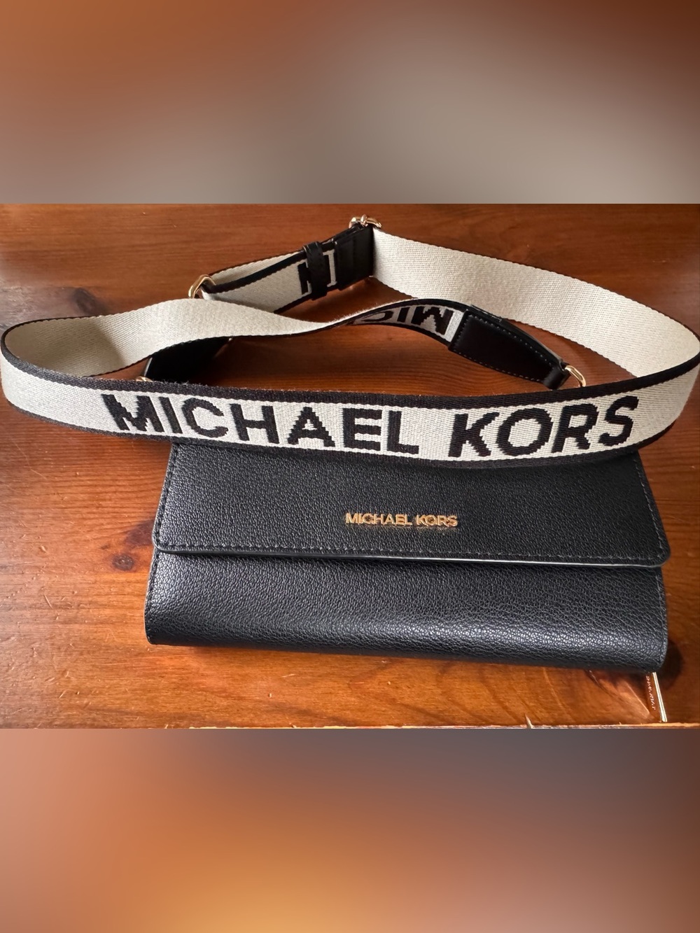 Michael Kors Jet Set Large Leather Crossbody Bag